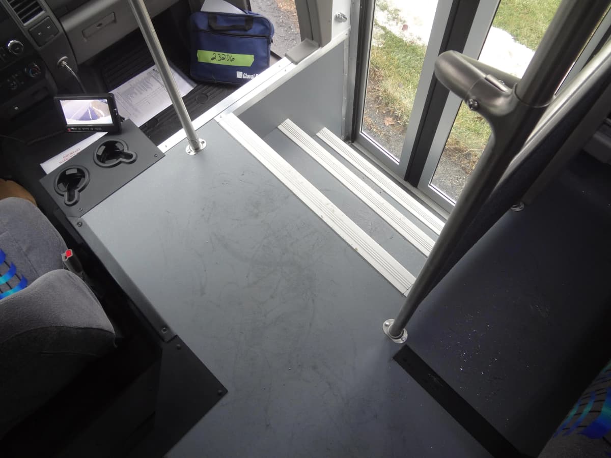 Glaval Entourage Image - GL23206-17a