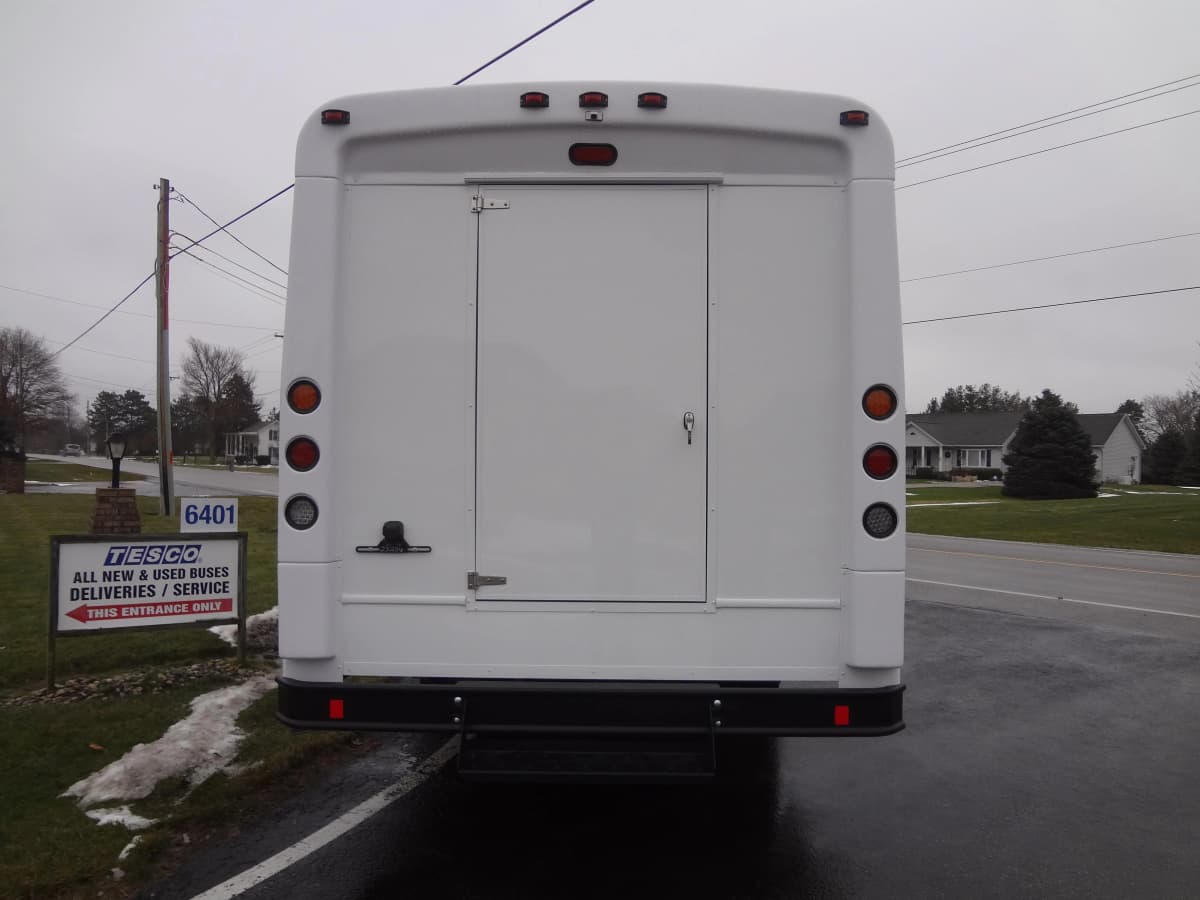 Glaval Entourage Image - GL23206-8a