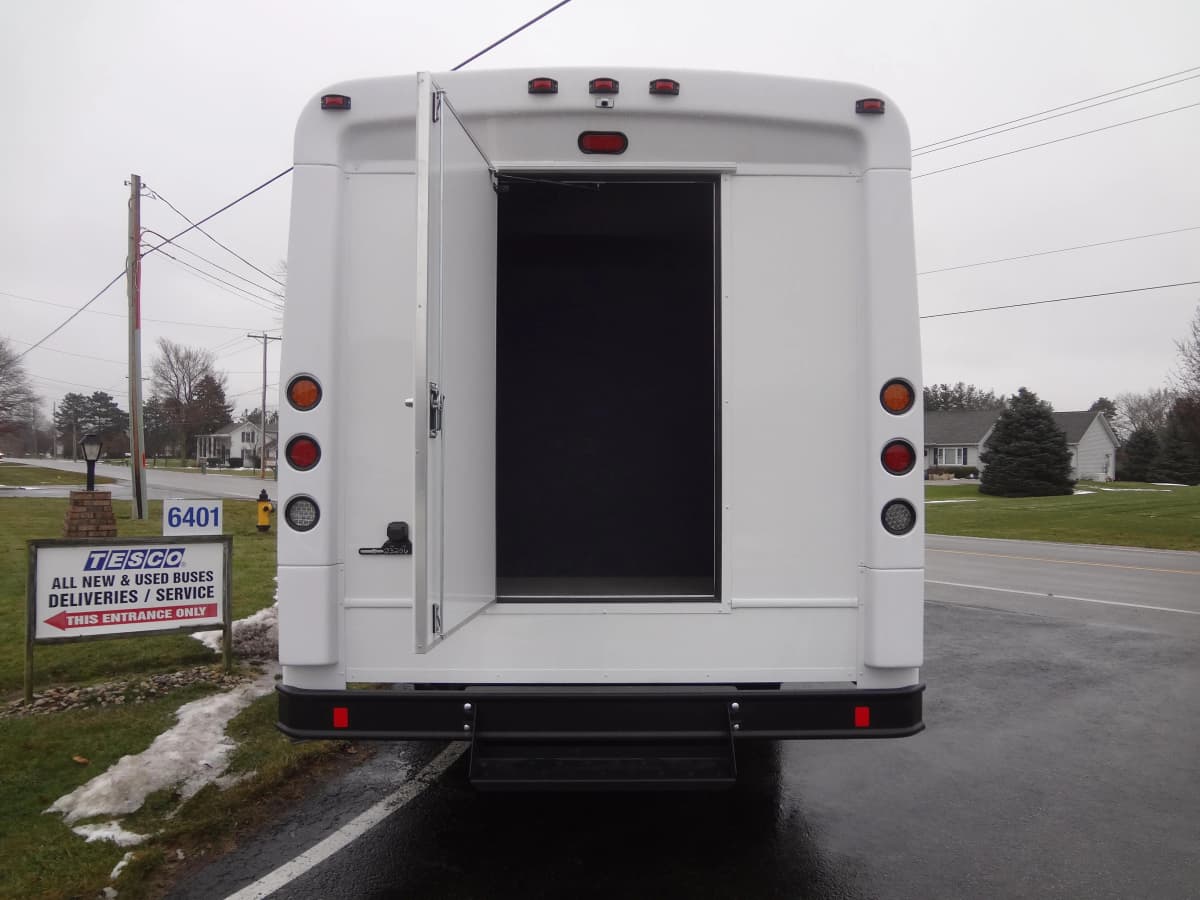 Glaval Entourage Image - GL23206-9a